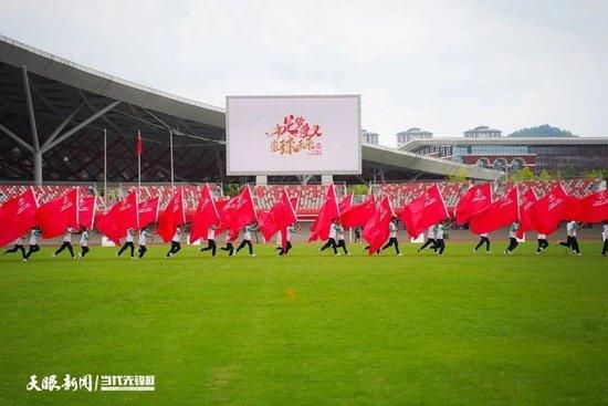 但就目前来说，瓦拉内的身上没有明确的转会动向，关于皇马和拜仁的消息只是传闻而已。